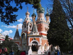 Позднее усилиями русской общины была воздвигнута церковь Николая Чудотворца в Ницце